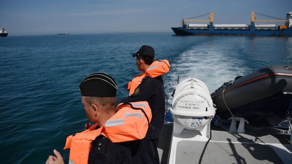 Сотрудники береговой охраны пограничной службы ФСБ РФ в Керченском проливе Сотрудники береговой охраны пограничной службы ФСБ РФ в Керченском проливе