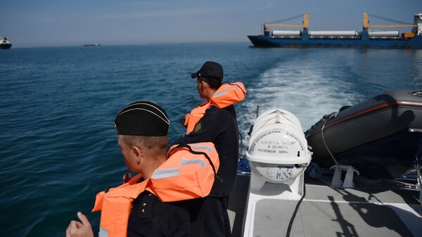 Сотрудники береговой охраны пограничной службы ФСБ РФ в Керченском проливе Сотрудники береговой охраны пограничной службы ФСБ РФ в Керченском проливе