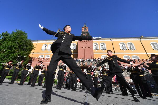 Открытие программы «Военные оркестры в парках» Открытие программы «Военные оркестры в парках»