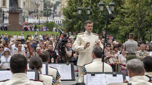 Выступление Президентского оркестра в Александровском саду Выступление Президентского оркестра в Александровском саду