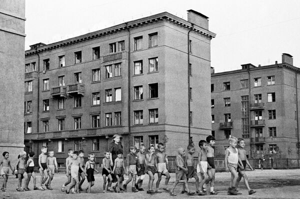 Дети на улицах города. Москва, 23 июня 1941 год Дети на улицах города. Москва, 23 июня 1941 год