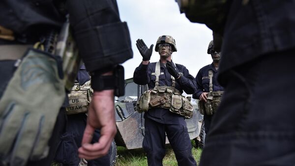 Американские военные во время учений на Яворивском полигоне во Львовской области Американские военные во время учений на Яворивском полигоне во Львовской области