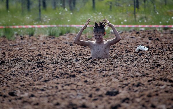Болотный футбол в пригороде Петербурга Болотный футбол в пригороде Петербурга