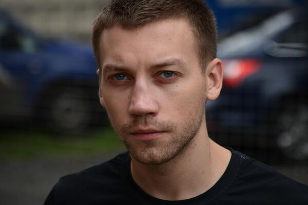 Александр Кузнецов в роли Виктора Александр Кузнецов в роли Виктора