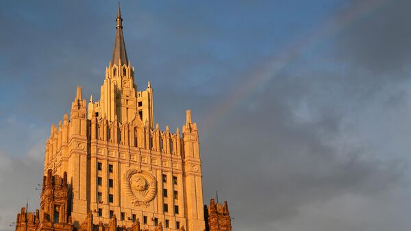 Здание Министерства иностранных дел РФ на Смоленской-Сенной площади в Москве Здание Министерства иностранных дел РФ на Смоленской-Сенной площади в Москве