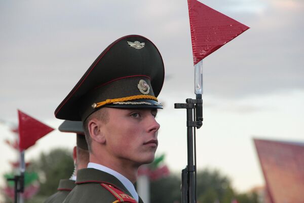 Военный парад в Минске в День независимости Военный парад в Минске в День независимости