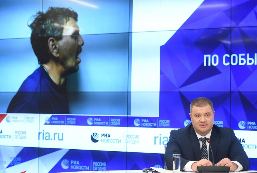 Подполковник Службы безопасности Украины Василий Прозоров на пресс-конференции Подполковник Службы безопасности Украины Василий Прозоров на пресс-конференции