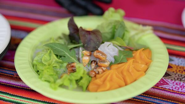 Блюдо перуанской кухни Блюдо перуанской кухни