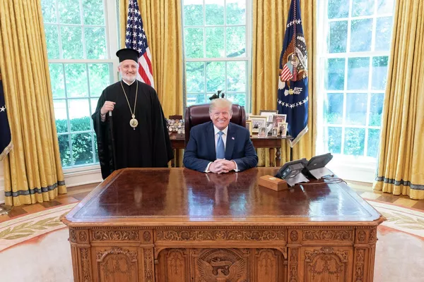 Встреча митрополита Элпидофора с президентом США Дональдом Трампом в Белом доме. 16 июля 2019 Встреча митрополита Элпидофора с президентом США Дональдом Трампом в Белом доме. 16 июля 2019