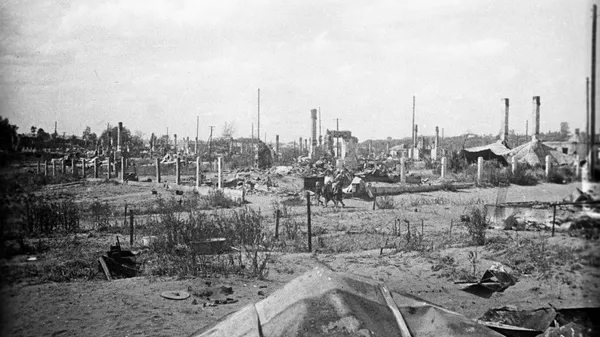 Сожженное еврейское гетто в Вилиямполе (район Каунаса). 1 августа 1944
