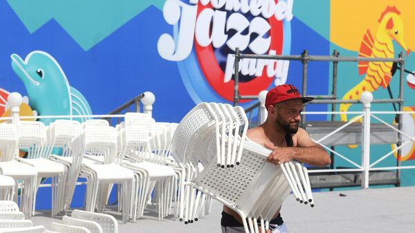 Подготовка к ежегодному международному джазовому фестивалю Koktebel Jazz Party в Коктебеле Подготовка к ежегодному международному джазовому фестивалю Koktebel Jazz Party в Коктебеле