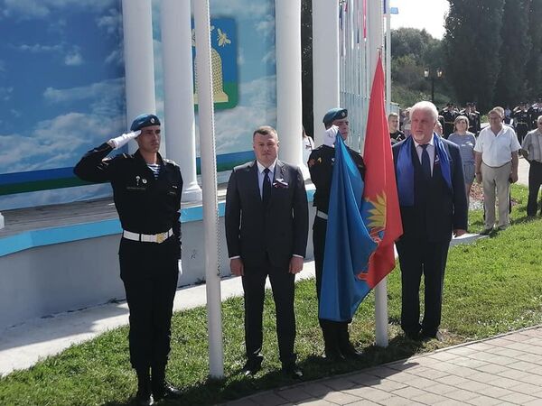 На Тамбовщине прозвучала новая песня в честь государственного флага РФ На Тамбовщине прозвучала новая песня в честь государственного флага РФ