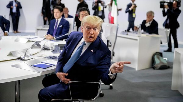 Президент США Дональд Трамп во время саммита G7 в Биаррице Президент США Дональд Трамп во время саммита G7 в Биаррице
