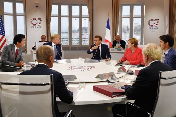 Рабочая встреча на полях саммита G7 в Биаррице, Франция Рабочая встреча на полях саммита G7 в Биаррице, Франция