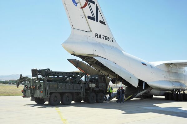 Поставка зенитной ракетной системы С-400 в Турцию Поставка зенитной ракетной системы С-400 в Турцию