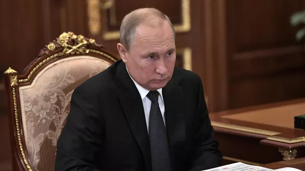 Президент России Владимир Путин во время встречи с врио главы Мурманской области Андреем Чибисом Президент России Владимир Путин во время встречи с врио главы Мурманской области Андреем Чибисом