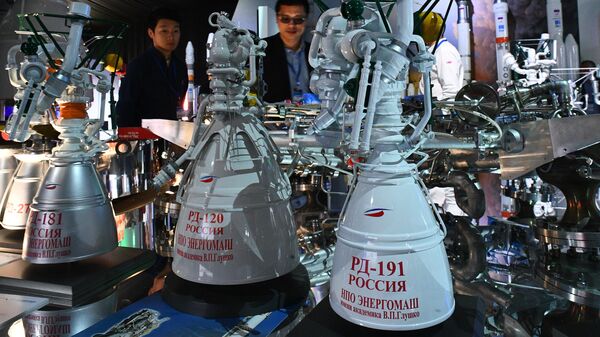 Ракетный двигатель носителя Антарес РД-181, ракетный двигатель для второй ступени РН Зенит РД-120 и ракетный маршевый двигатель с возможностью глубокого дросселирования тяги РД-19 на МАКС-2019 Ракетный двигатель носителя Антарес РД-181, ракетный двигатель для второй ступени РН Зенит РД-120 и ракетный маршевый двигатель с возможностью глубокого дросселирования тяги РД-19 на МАКС-2019