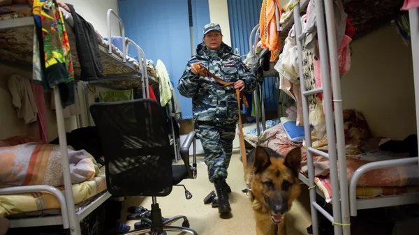 Полицейский рейд Нелегальный мигрант в Москве 