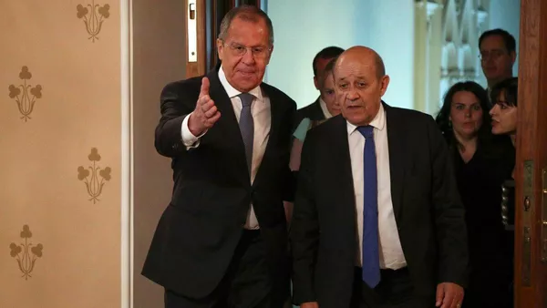 Министр иностранных дел РФ Сергей Лавров и министр Европы и иностранных дел Франции Жан-Ив ле Дриан в Москве Министр иностранных дел РФ Сергей Лавров и министр Европы и иностранных дел Франции Жан-Ив ле Дриан в Москве