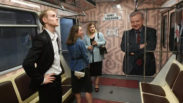 moskovskiy-metropoliten-zapustil-poezd--posvasenniy-olegu-tabakovu moskovskiy-metropoliten-zapustil-poezd--posvasenniy-olegu-tabakovu