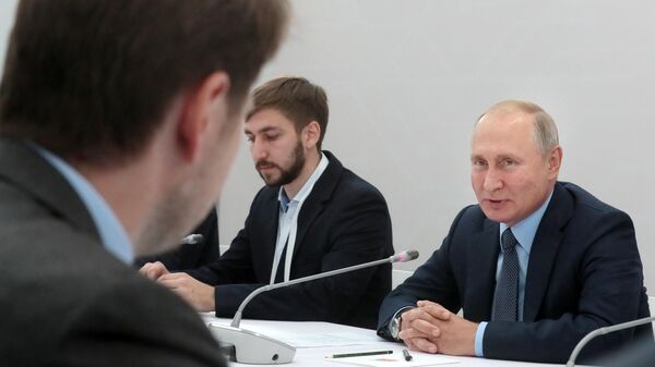 Президент РФ Владимир Путин во время встречи с технологическими предпринимателями и лидерами компаний Национальной технологической инициативы. 18 сентября 2019