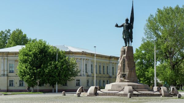 Памятник Донскому атаману Ермаку Тимофеевичу в Новочеркасске Памятник Донскому атаману Ермаку Тимофеевичу в Новочеркасске