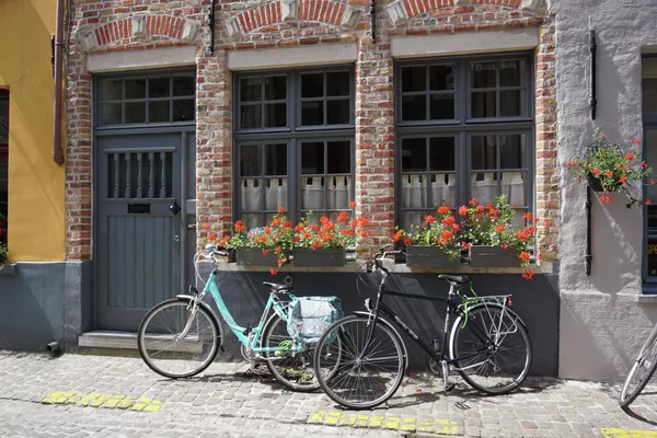Велосипеды на улице в Брюгге