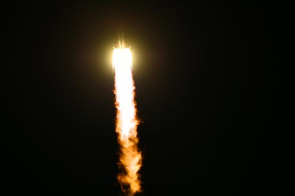 Пуск ракеты-носителя Союз-ФГ с пилотируемым кораблем Союз МС-15 с космодрома Байконур Пуск ракеты-носителя Союз-ФГ с пилотируемым кораблем Союз МС-15 с космодрома Байконур