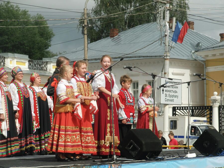 Праздник в Костроме Праздник в Костроме
