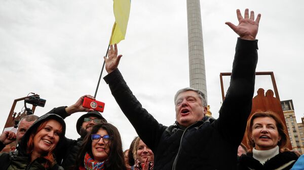 Бывший президент Украины Петр Порошенко принимает участие в митинге против формулы Штайнмайера в Киеве Бывший президент Украины Петр Порошенко принимает участие в митинге против формулы Штайнмайера в Киеве