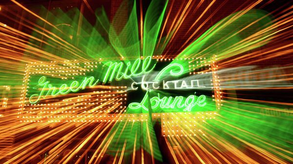 Клуб Green Mill Cocktail Lounge в Чикаго (фасад) Клуб Green Mill Cocktail Lounge в Чикаго (фасад)