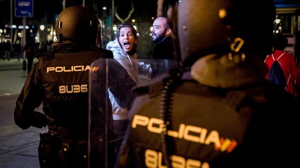 В Испании акции в поддержку арестованного рэпера завершились беспорядками