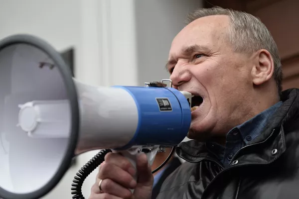 Владимир Некляев на несанкционированном митинге оппозиции в Минске Владимир Некляев на несанкционированном митинге оппозиции в Минске
