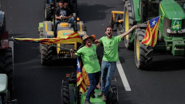 В Барселоне проходит акция протеста в поддержку осужденных политиков 