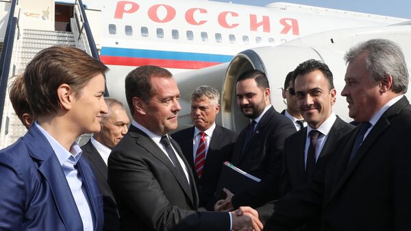 Дмитрий Медведев в аэропорту имени Николы Теслы в Белграде Дмитрий Медведев в аэропорту имени Николы Теслы в Белграде