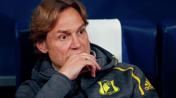 Главный тренер Ростова Валерий Карпин Главный тренер Ростова Валерий Карпин