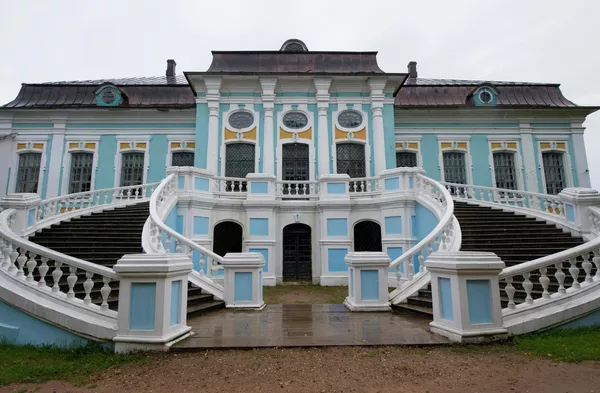 Вид на усадьбу дворян Грибоедовых в Смоленской области