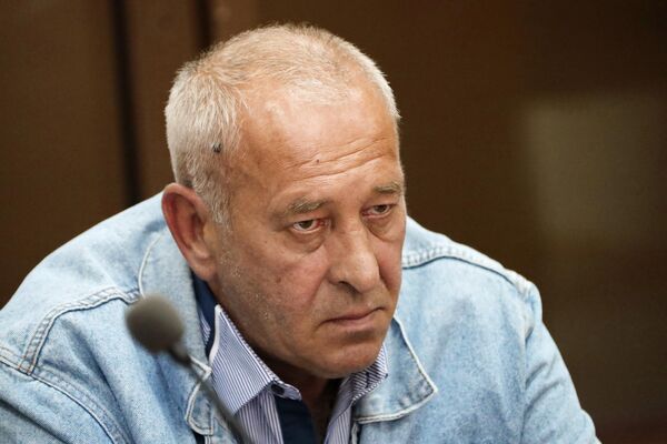 Водитель рейсового автобуса Виктор Тихонов в суде Водитель рейсового автобуса Виктор Тихонов в суде