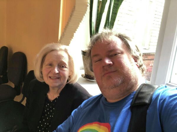 Кирилл Иванов с тещей Кирилл Иванов с тещей