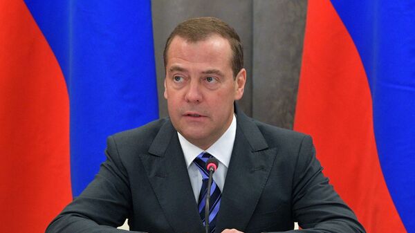 Председатель правительства РФ Дмитрий Медведев проводит совещание в ПАО Сибур Холдинг 
