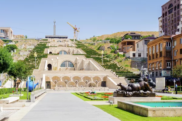 Архитектурно-монументальный комплекс в Ереване Каскад