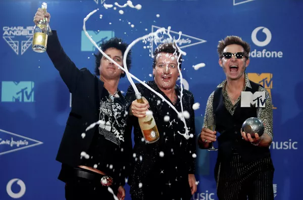 Участники группы Green Day на церемонии награждения MTV Europe Music Awards Участники группы Green Day на церемонии награждения MTV Europe Music Awards