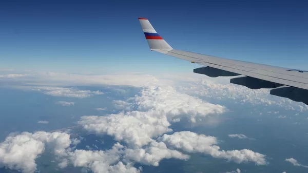Вид из окна российского самолета во время полета
