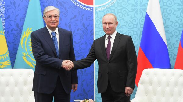 Президент РФ Владимир Путин и президент Казахстана Касым-Жомарт Токаев Президент РФ Владимир Путин и президент Казахстана Касым-Жомарт Токаев