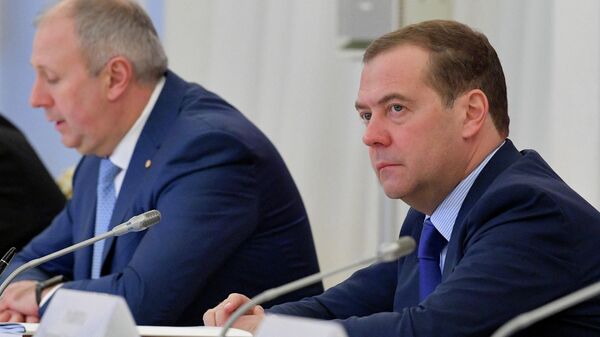 Председатель правительства РФ Дмитрий Медведев и премьер-министр Белоруссии Сергей Румас на заседании Совета министров Союзного государства России и Белоруссии Председатель правительства РФ Дмитрий Медведев и премьер-министр Белоруссии Сергей Румас на заседании Совета министров Союзного государства России и Белоруссии