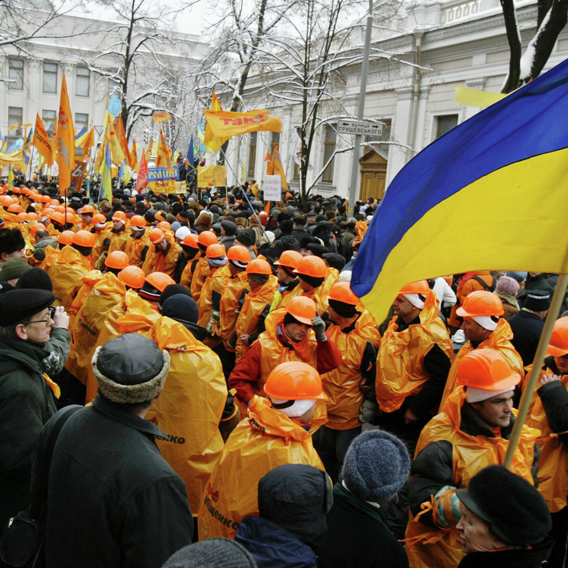 Революция украине будет. Ющенко оранжевая революция 2004. Майдан 2004 Ющенко. Оранжевый Майдан 2004.