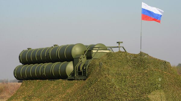 ЗРК С-400 на совместных российско-сербских учениях в Белграде ЗРК С-400 на совместных российско-сербских учениях в Белграде