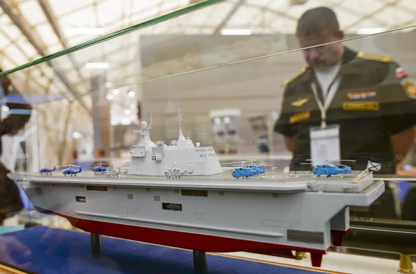 Макет десантного корабля Прибой на торжественном открытии Международного военно-технического форума Армия-2015