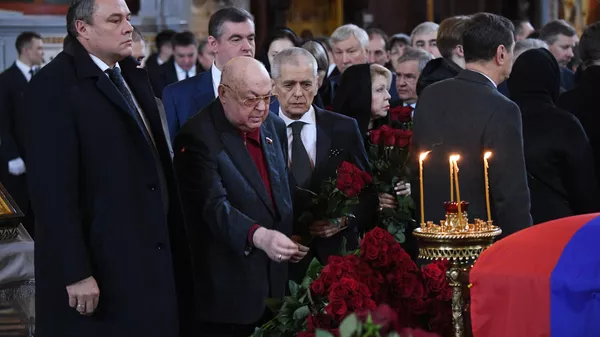Прощание с бывшим мэром Москвы Юрием Лужковым Прощание с бывшим мэром Москвы Юрием Лужковым