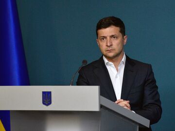 Доклад президенту Украины В. Зеленскому о расследовании убийства журналиста П. Шеремета Доклад президенту Украины В. Зеленскому о расследовании убийства журналиста П. Шеремета